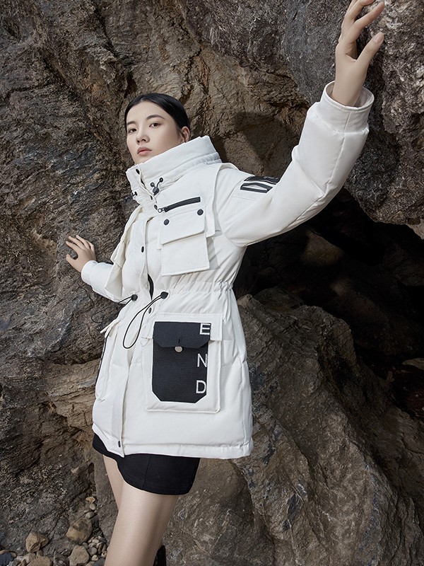 迪笛欧女装2022秋冬季白色派克服