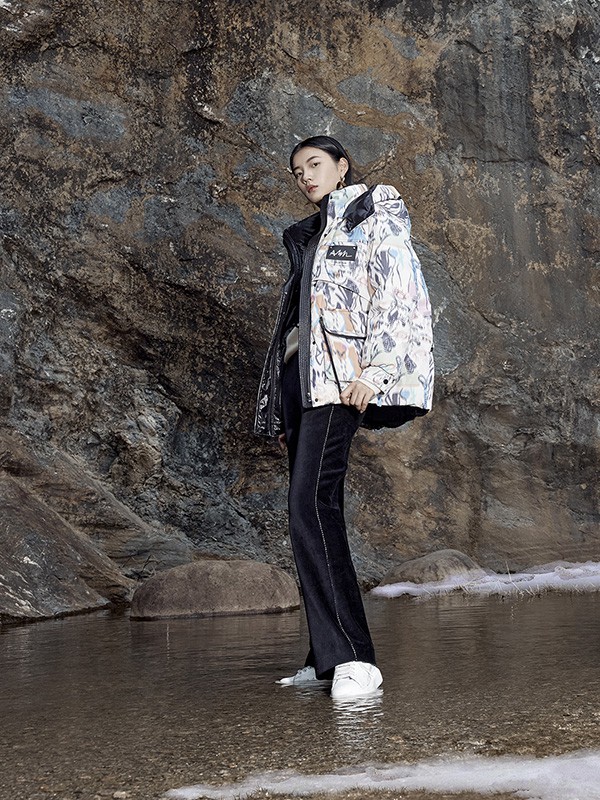 迪笛欧女装2022秋冬季白色棉服