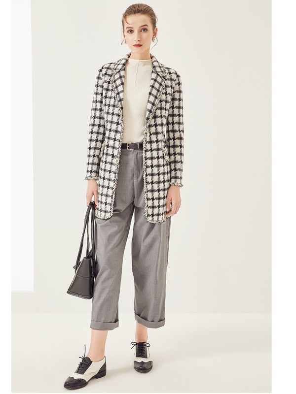 兰佩女装2022秋冬季白色针织衫