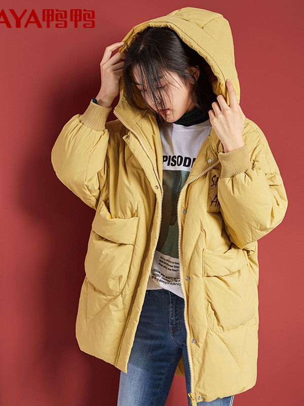 鸭鸭2022秋冬季白色T恤