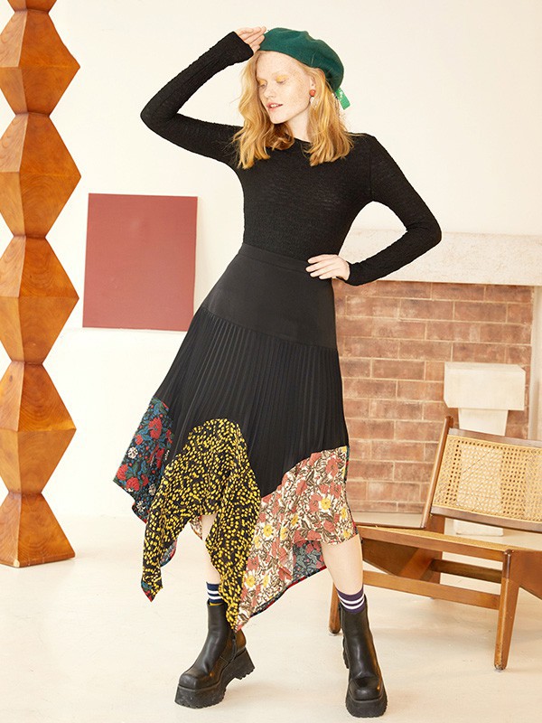 两三事2022秋冬季黑色连衣裙