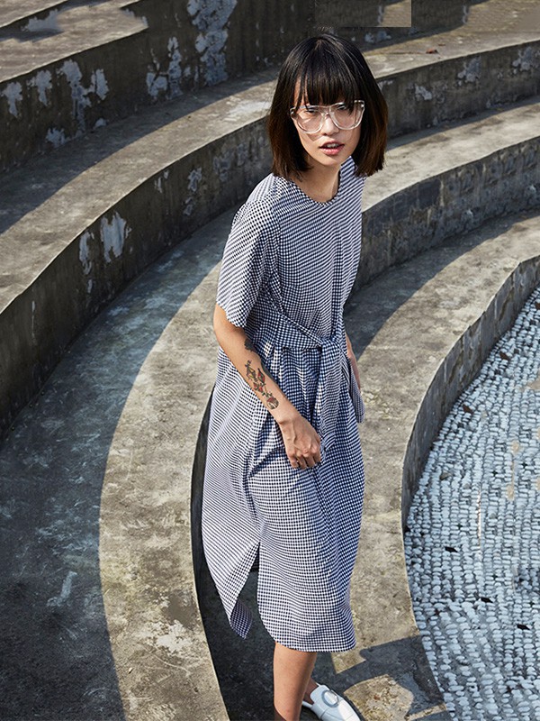 研色2022春夏季蓝色衬衫裙