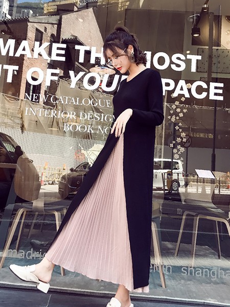 蔓缇蜜丝女装2022春夏季黑色连衣裙