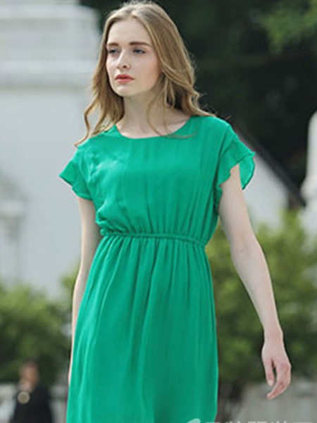 百佧丽2022春夏季绿色连衣裙