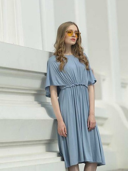 百佧丽女装2022春夏季蓝色连衣裙