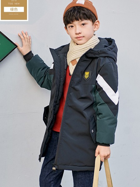 维尼力啦2022秋冬季黑色棉服