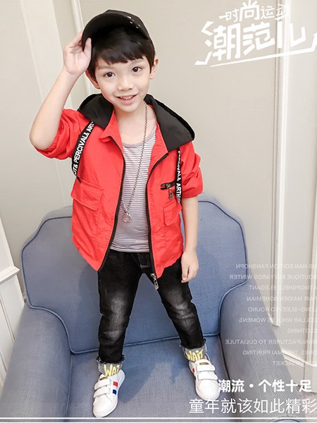 班澜贝屋童装2022春夏季灰色T恤