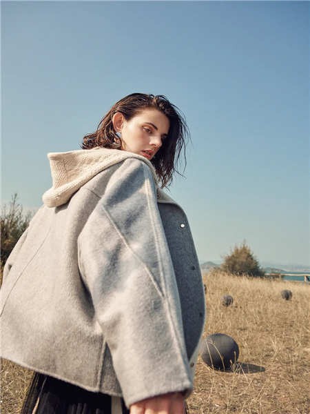 瑞尔女装2022秋冬季灰色大衣