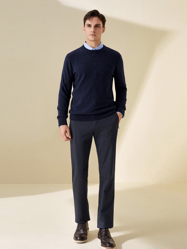 依文男装2022秋冬季黑色毛衣