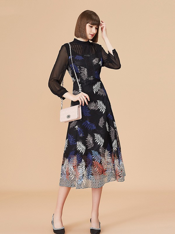 歌蒂诗2022秋冬季黑色连衣裙