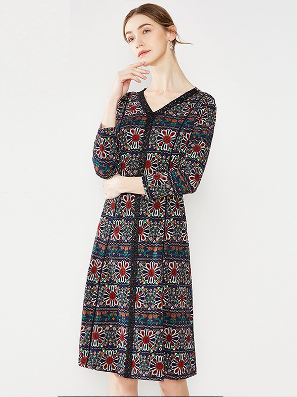 梦燕2022秋冬季黑色连衣裙