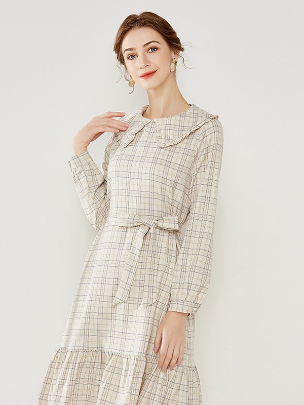 梦燕2022秋冬季白色连衣裙