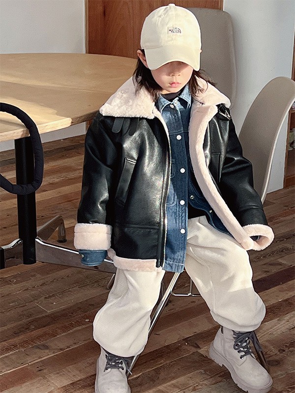 拾恩初＆番薯片童装2022秋冬季黑色皮衣