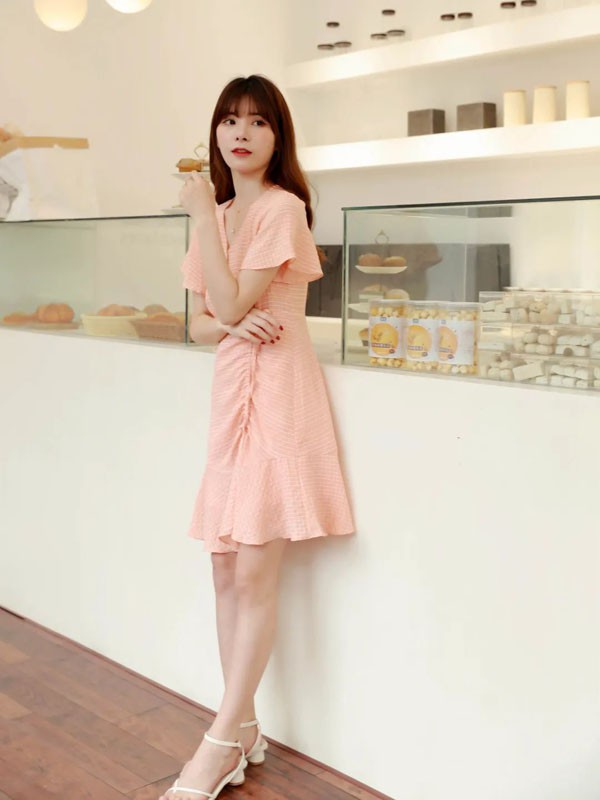 二号街角女装2022秋冬季粉色连衣裙