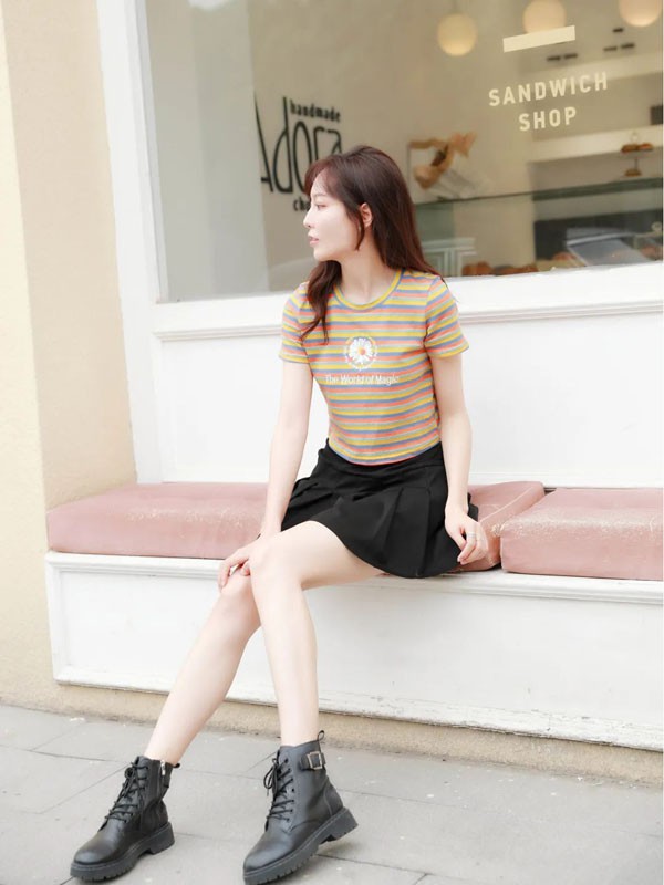 二号街角女装2022秋冬季黑色百褶裙