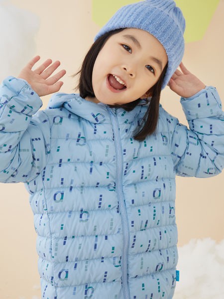 幼岚童装2021春夏季浅蓝色棉服