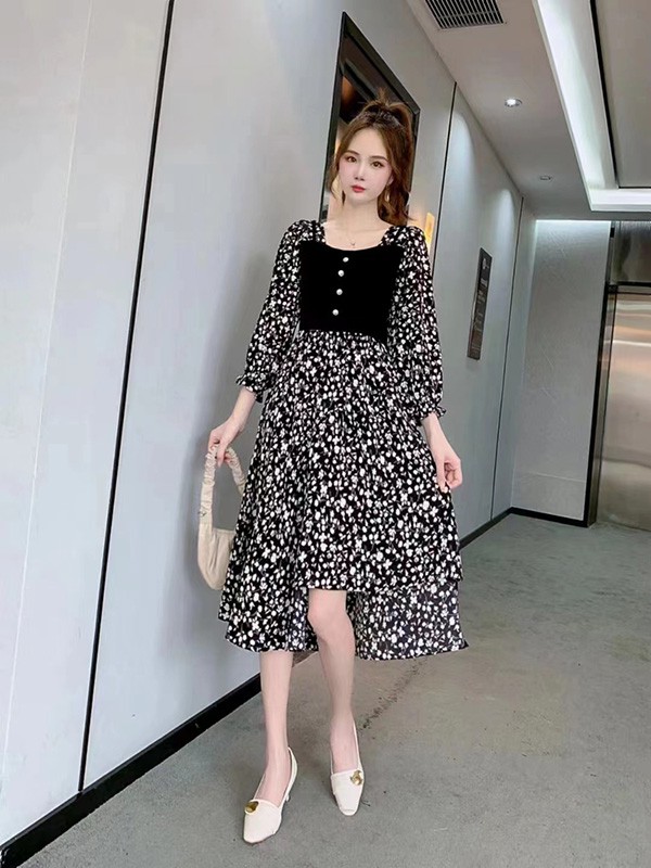 俏米图女装2022秋冬季黑色连衣裙