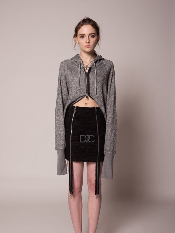 D2C女装2022春夏季黑色短裙