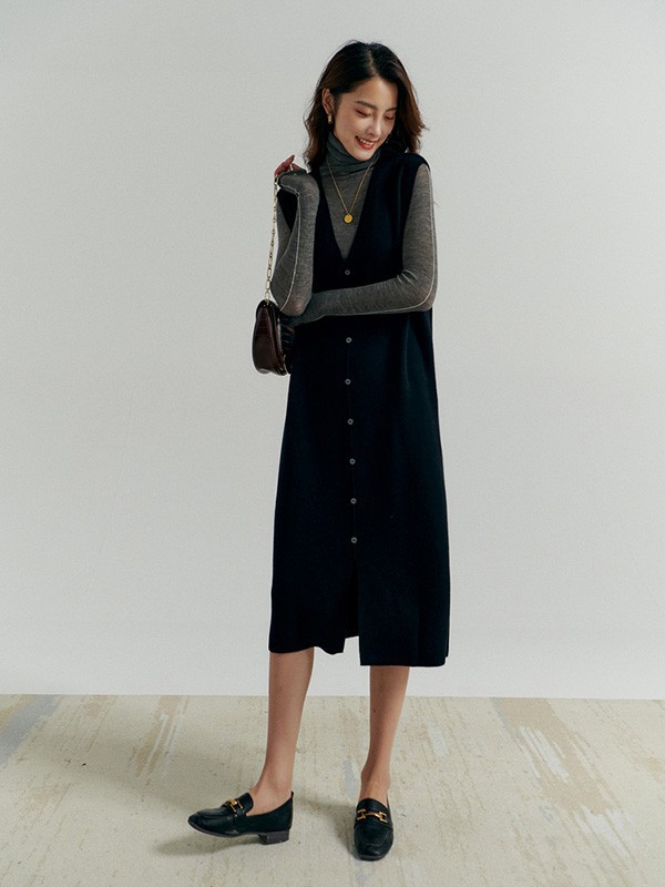 初棉女装2022秋冬季黑色背带裙