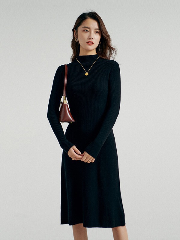 初棉女装2022秋冬季黑色毛衣裙