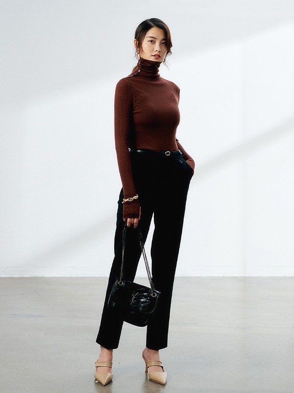 初棉女装2022秋冬季咖啡色毛衣