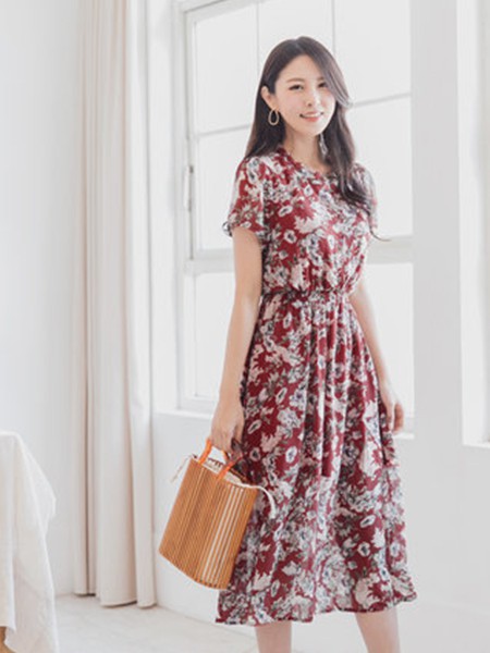 桔熊2022秋冬季红色连衣裙