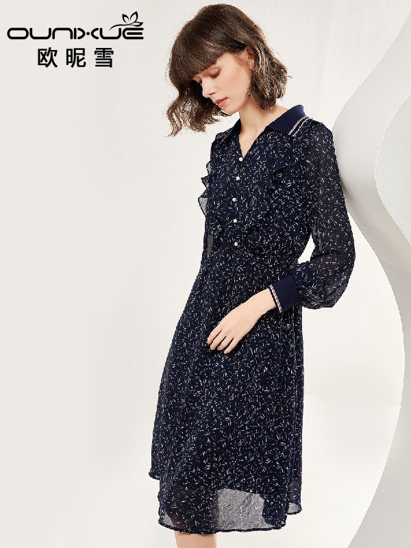 欧昵雪女装2022春夏季黑色连衣裙
