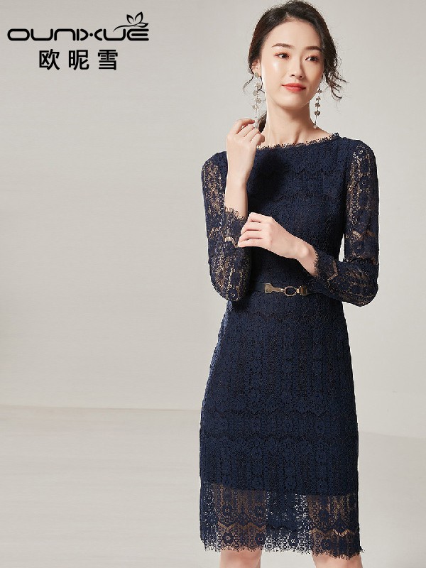 欧昵雪女装2022春夏季蓝色连衣裙