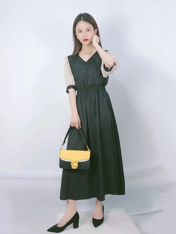 芊贝雪2022秋冬季绿色连衣裙