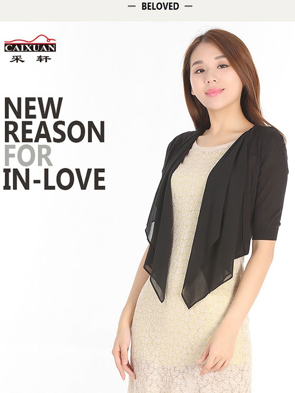 采轩2022春夏季米色连衣裙