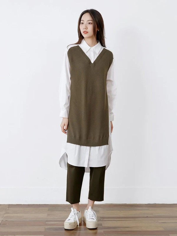 白茶女装2022秋冬季军绿色背心