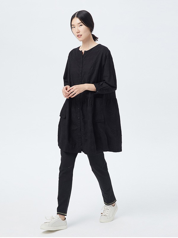 斯琴女装2022秋冬季黑色连衣裙