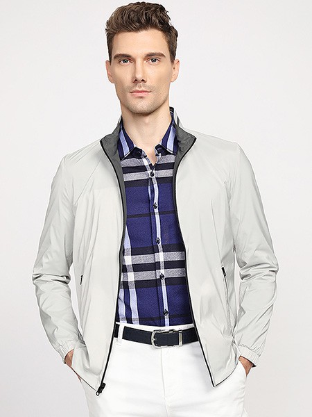 杰凡尼2022秋冬季白色外套