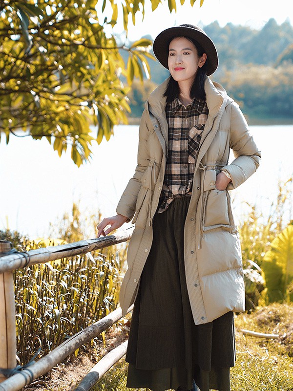 底色2022秋冬季灰色棉服