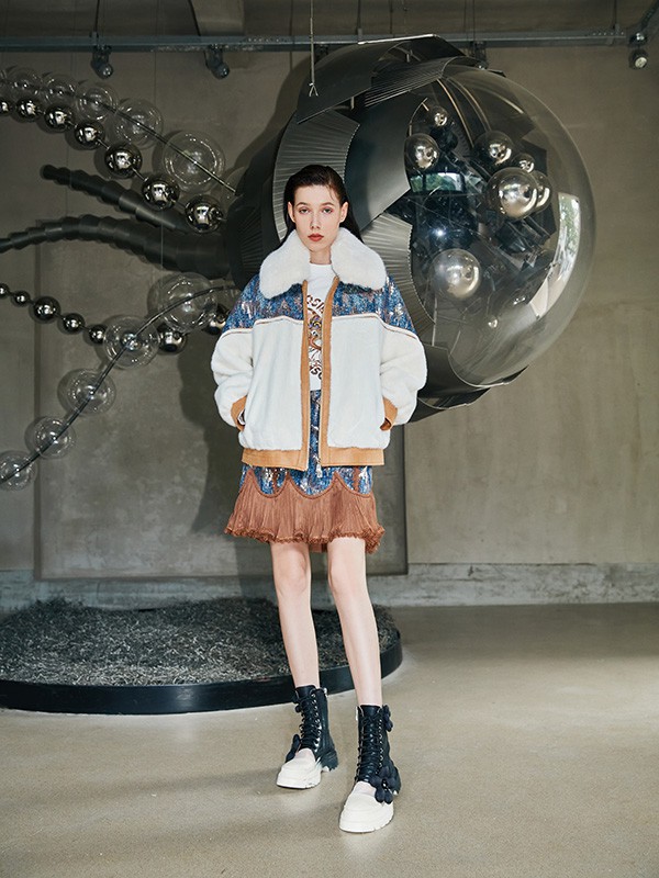 碧淑黛芙女装2022秋冬季白色棉服