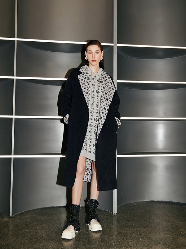 碧淑黛芙女装2022秋冬季黑色大衣