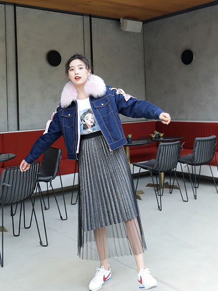 艾尚雪羽绒服2022秋冬季藏蓝色棉服