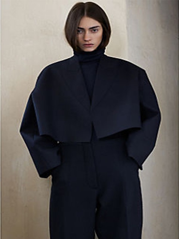 赛琳女装2022秋冬季黑色大衣