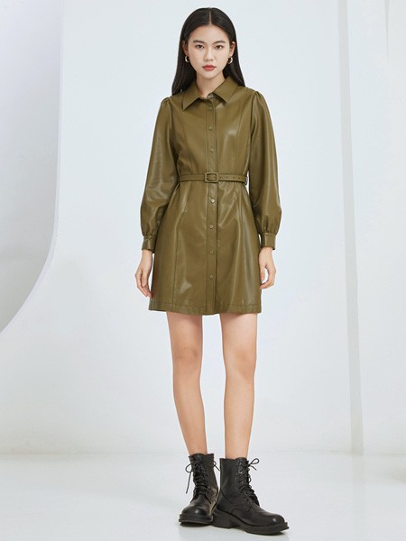 朵以女装2022秋冬季军绿色衬衫裙
