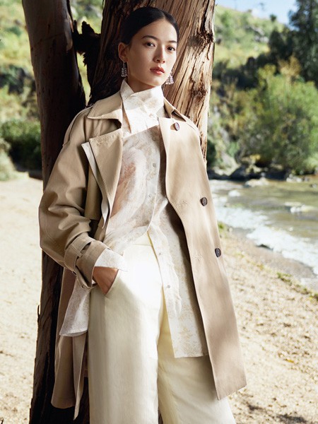 茵曼女装2022秋冬季卡其色大衣