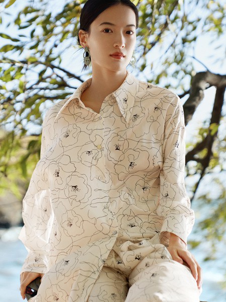 茵曼女装2022秋冬季白色衬衫