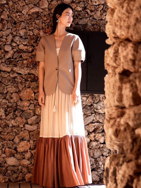 茵曼女装2022秋冬季白色吊带裙