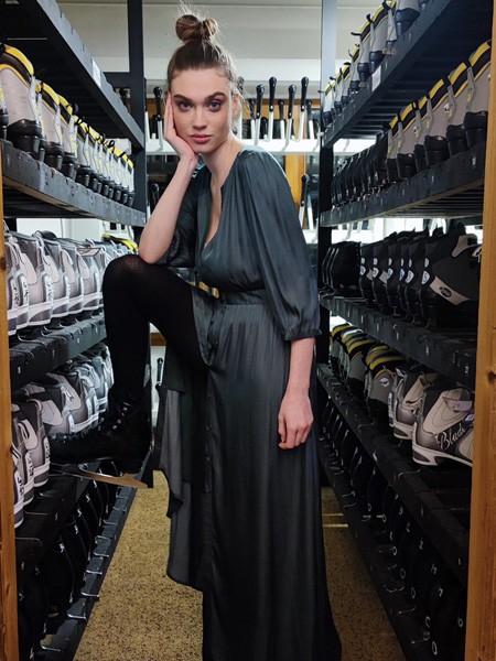 思忆说女装2022秋冬季蓝色衬衫裙