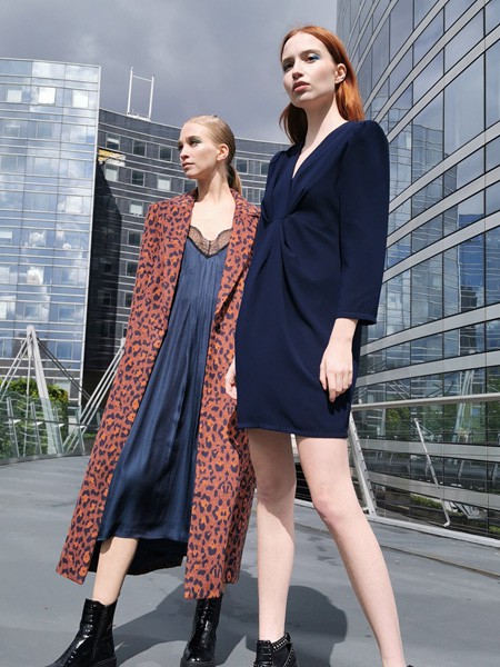 思忆说女装2022秋冬季藏蓝色连衣裙