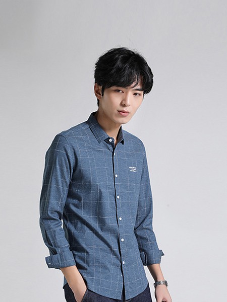 依立腾2022春夏季蓝色衬衫