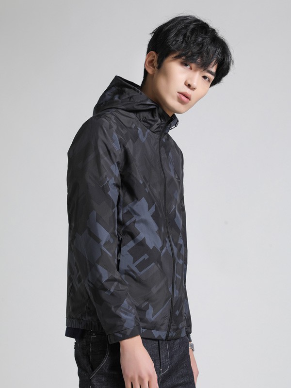 依立腾2022秋冬季黑色外套