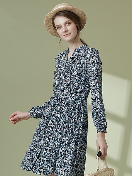 哈吉斯休闲装2022秋冬季黑色连衣裙