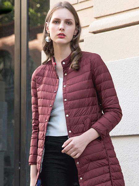 杰奥羽绒服2022秋冬季酒红色羽绒服