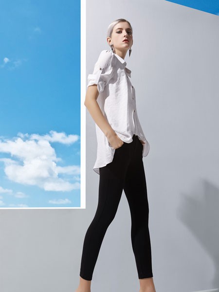 丹妮丽人女装2022春夏季白色T恤