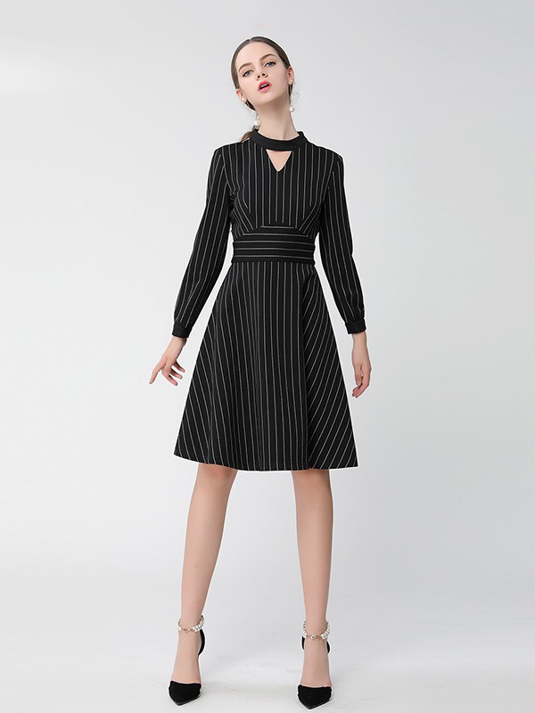 百奢女装2023春夏季黑色连衣裙